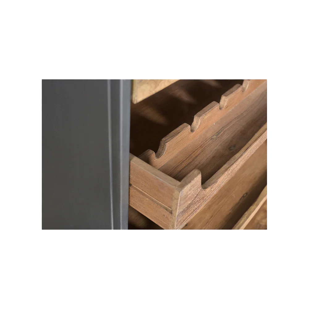 Teak Wine Bar - Image 5